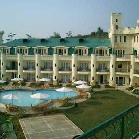 Club Bali Suites At Kota Bunga Cipanas  Εξωτερικό φωτογραφία