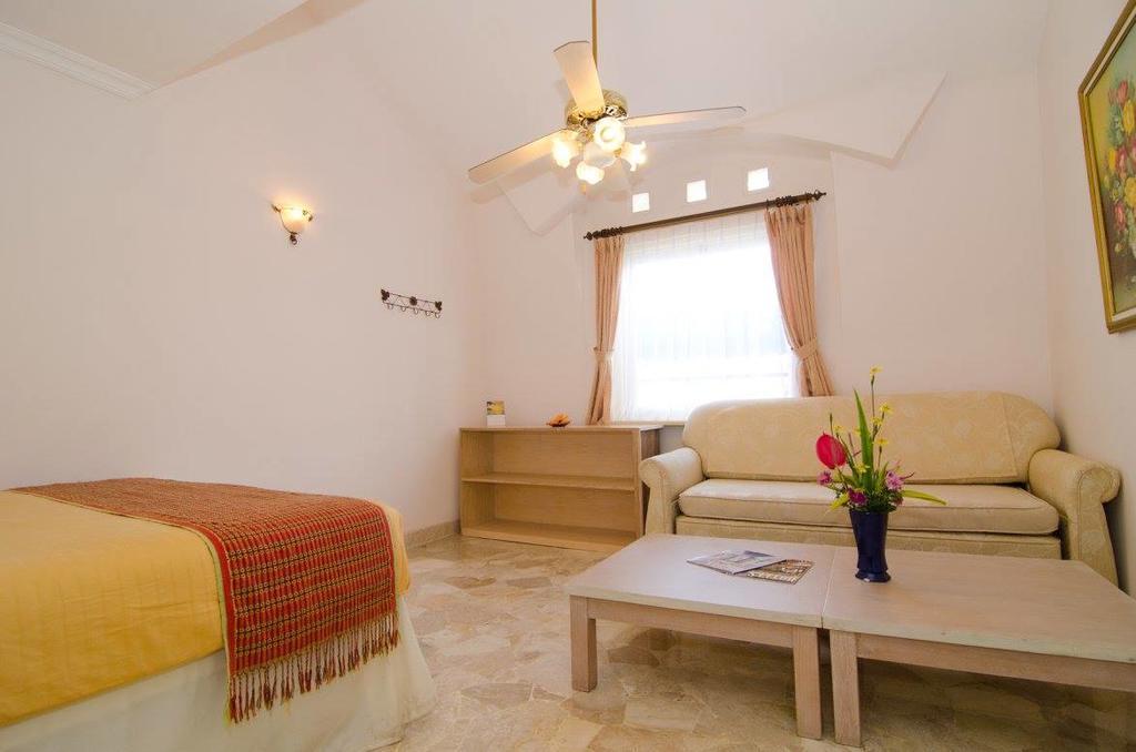 Club Bali Suites At Kota Bunga Cipanas  Εξωτερικό φωτογραφία