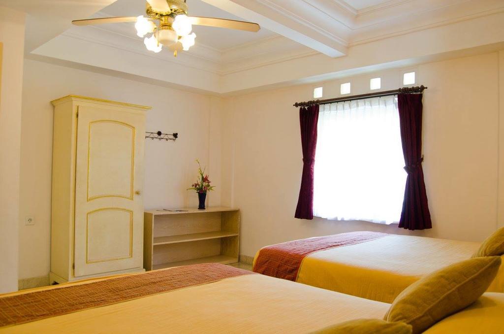 Club Bali Suites At Kota Bunga Cipanas  Εξωτερικό φωτογραφία