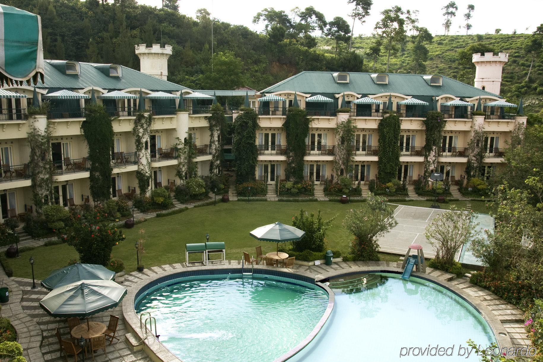 Club Bali Suites At Kota Bunga Cipanas  Εξωτερικό φωτογραφία