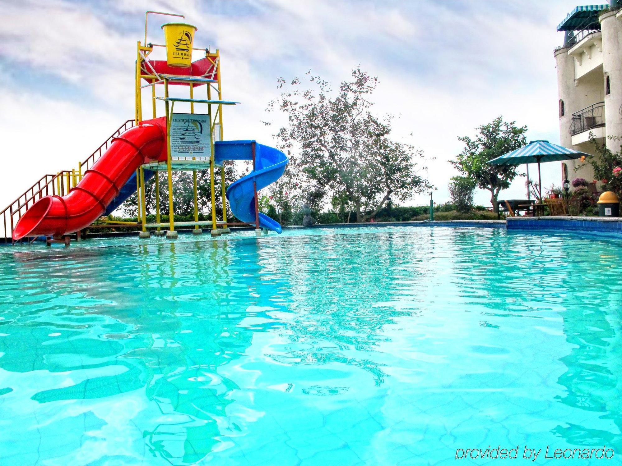 Club Bali Suites At Kota Bunga Cipanas  Εξωτερικό φωτογραφία