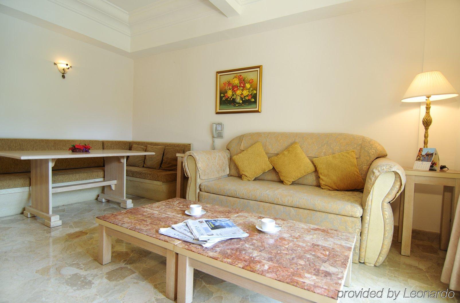 Club Bali Suites At Kota Bunga Cipanas  Εξωτερικό φωτογραφία