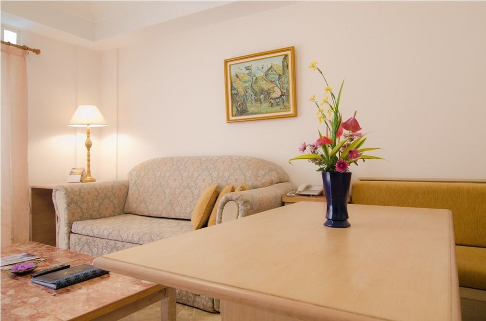Club Bali Suites At Kota Bunga Cipanas  Εξωτερικό φωτογραφία